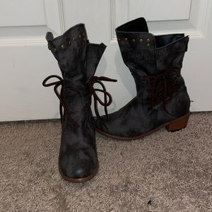 Super cute mid rise boots. Studded top, size 7
